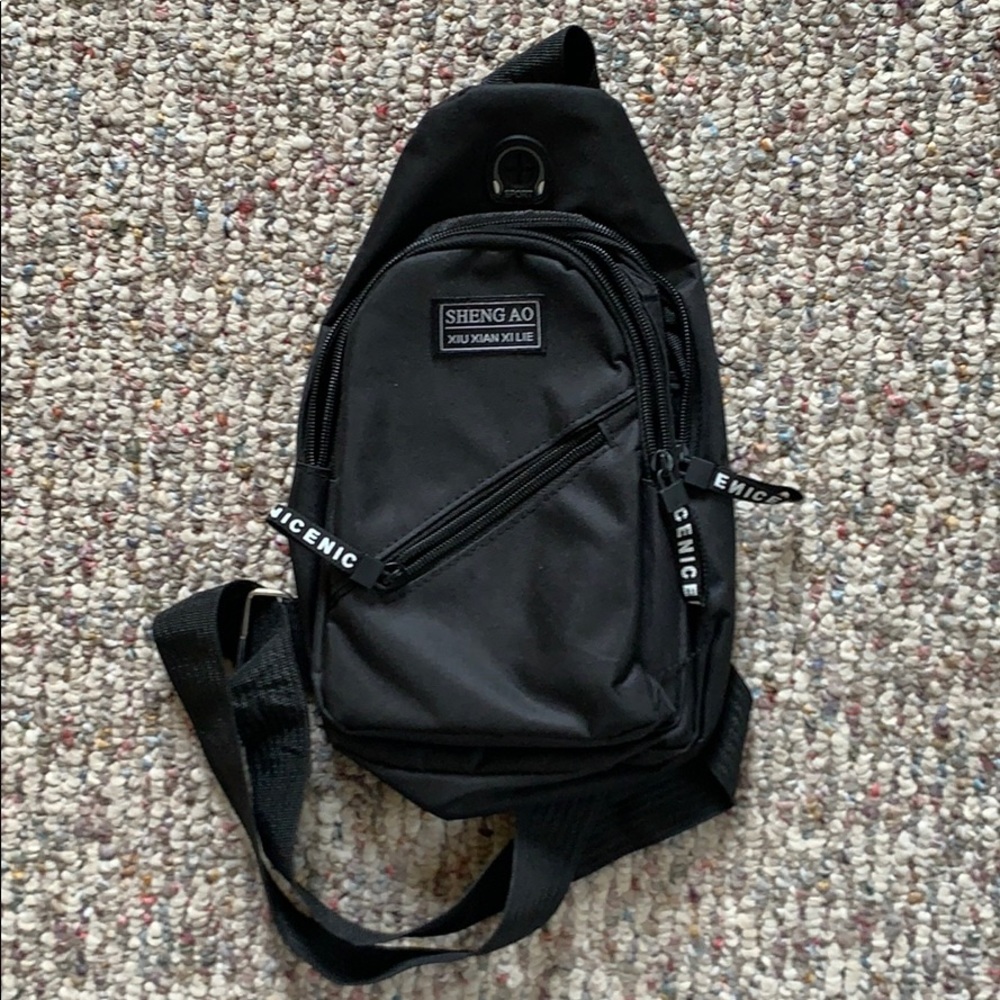 Black shoulder bag